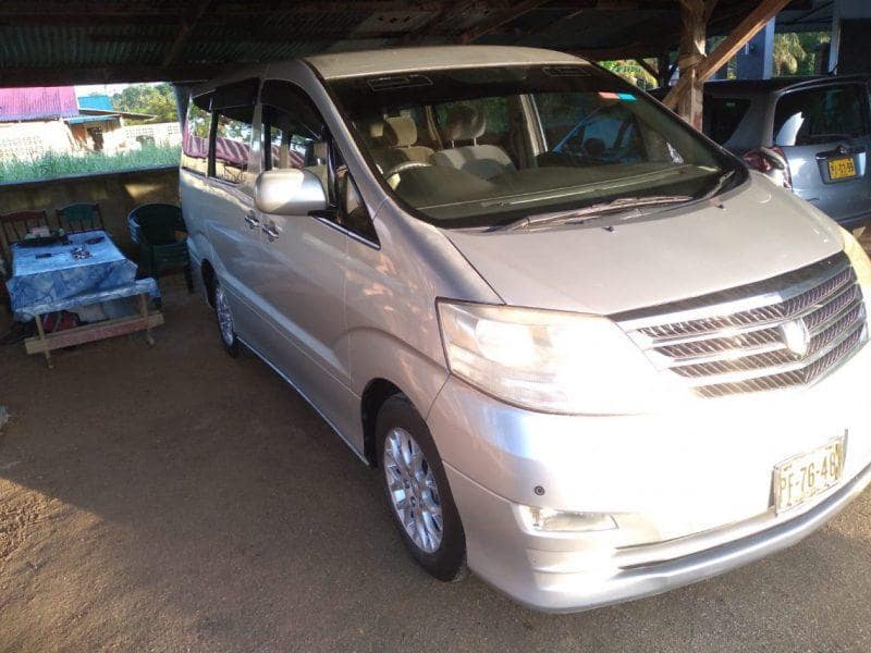 Toyota Alphard huren Paramaribo