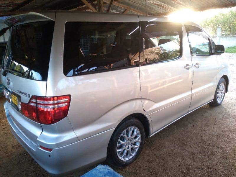 Toyota Alphard huren Paramaribo