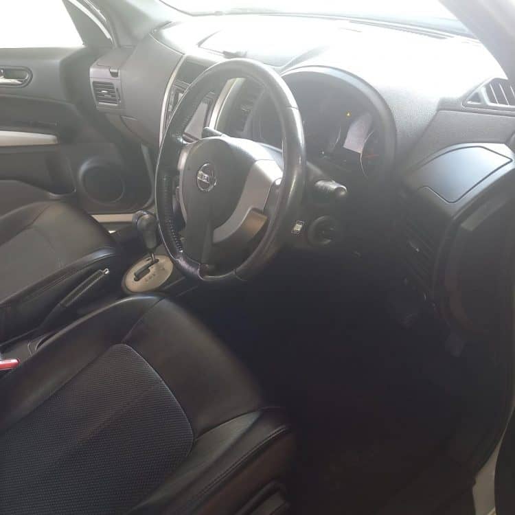 Nissan Xtrail (Large SUV), luxe 4WD auto huren.