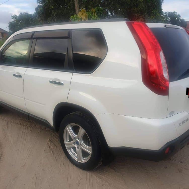 Nissan Xtrail huren Suriname