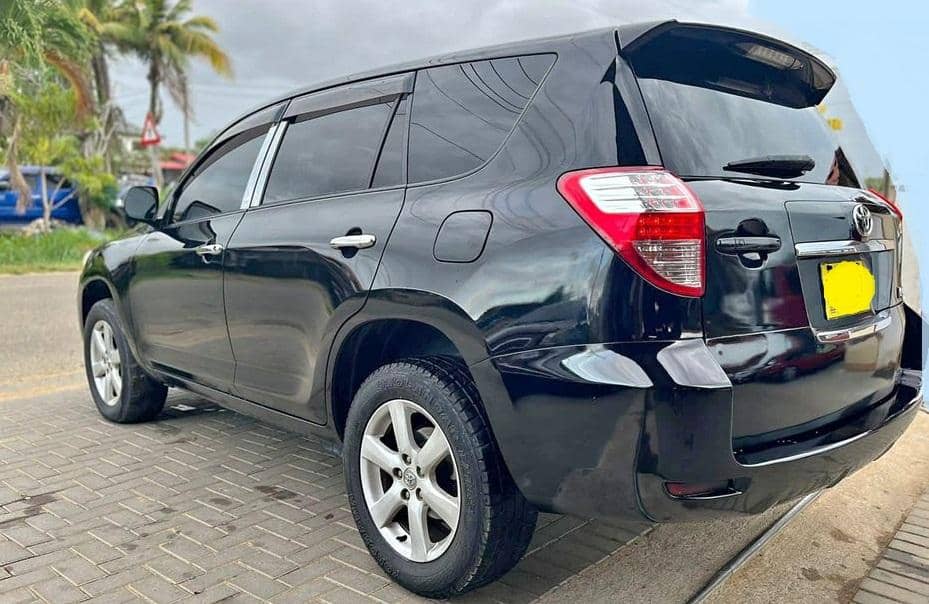 Toyota Vanguard huren Paramaribo